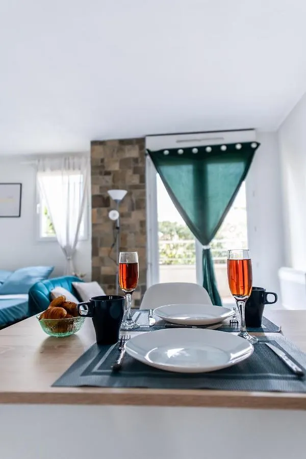 Appartement Super studio à la Timone Marseille 0*,  France