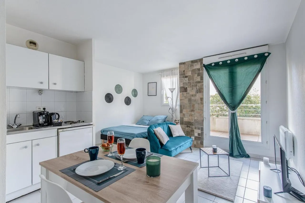 Appartement Super studio à la Timone Marseille 0*,  France
